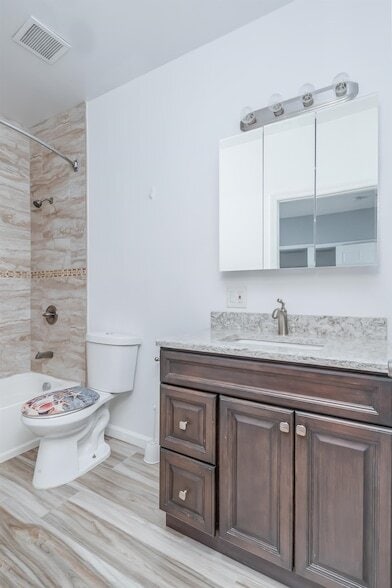 Building Photo - 164 Avenue B