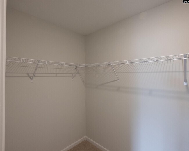 Building Photo - 3025 Hallsdale Dr