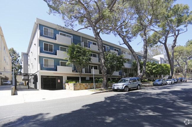 Building - Axiom Westwood