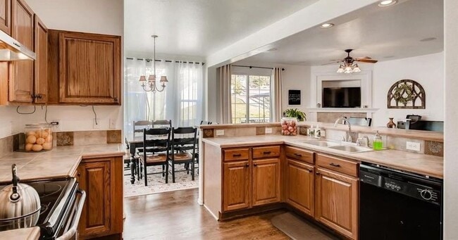 Building Photo - 6 month lease available! D20 5bdrm Home on...