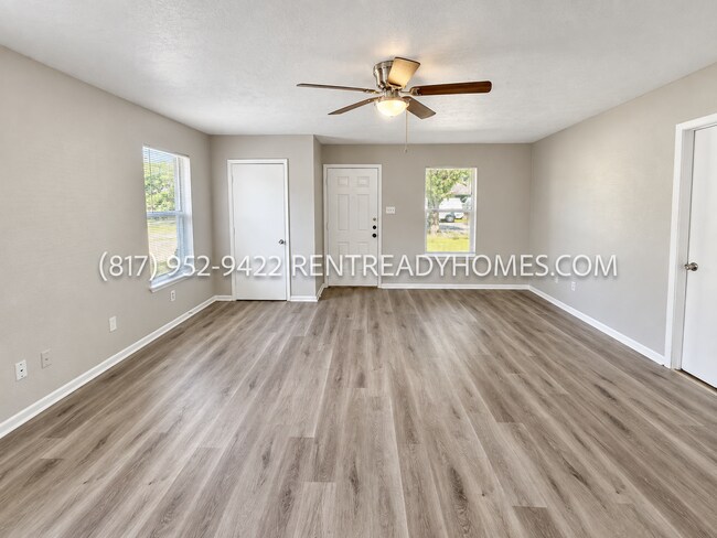 Building Photo - 2528 Pinon Ct