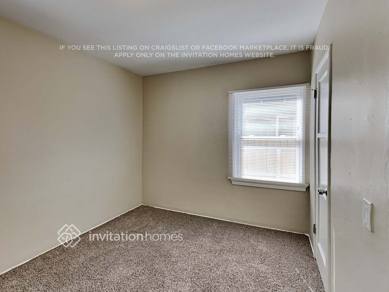Building Photo - 6556 Beeman Ave