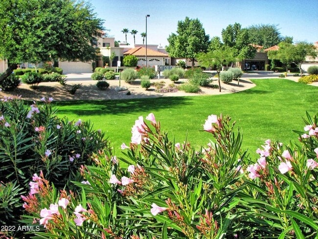 Building Photo - Welcome to this stunning 3-bedroom, 2-bathroom home in the heart of Scottsdale, AZ *RENT SPECIAL*