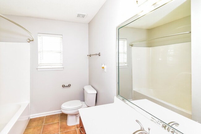 Building Photo - 2848 Pinnacle Dr