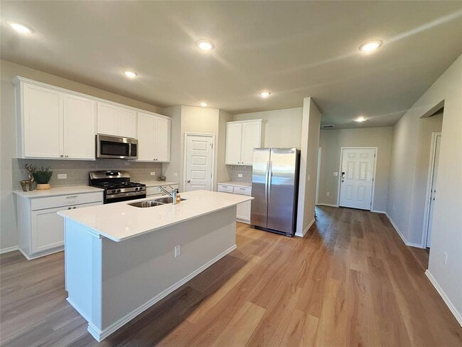 Building Photo - 12200 Dillon Fls Dr