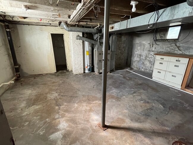 Building Photo - 111 S Edgewood Ave