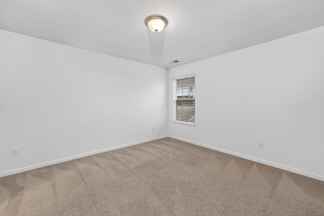 Building Photo - Spacious 4BR Energy-Efficient Home with Loft, Big Yard & Top-Rated Schools!