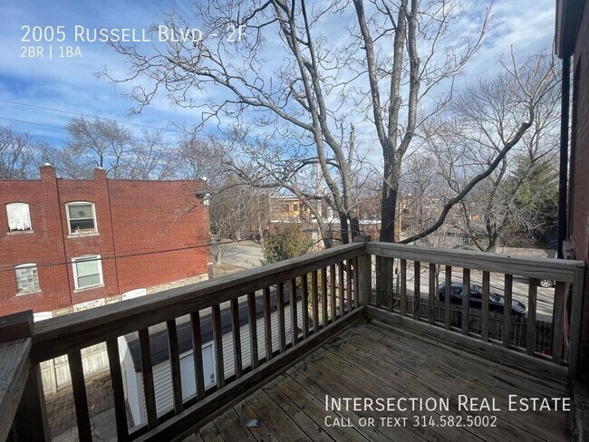 Building Photo - 2005 Russell Blvd