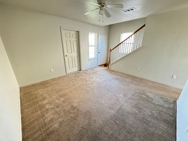 Building Photo - 360 Virtual Tour Available