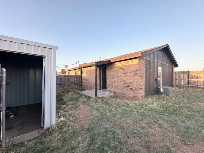 Building Photo - 1 Bedroom 1 Bathroom For Lease