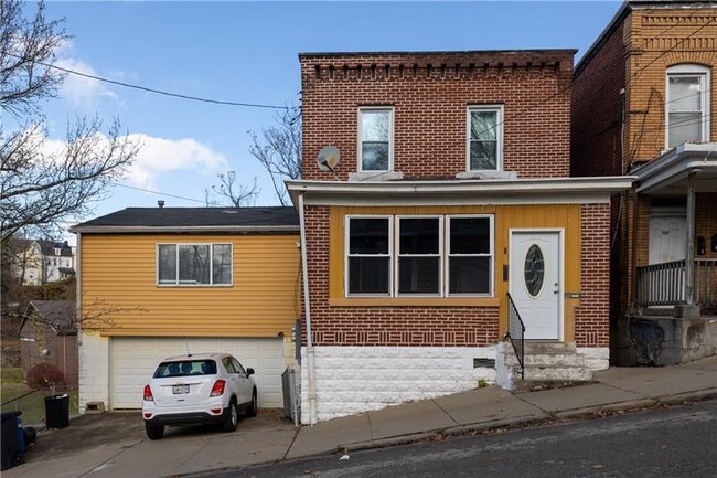 Primary Photo - 705 Cherokee St
