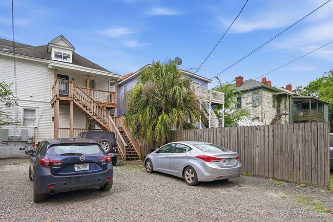 Building Photo - 538 E Waldburg St