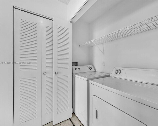 Building Photo - 15770 SW 106th Terrace