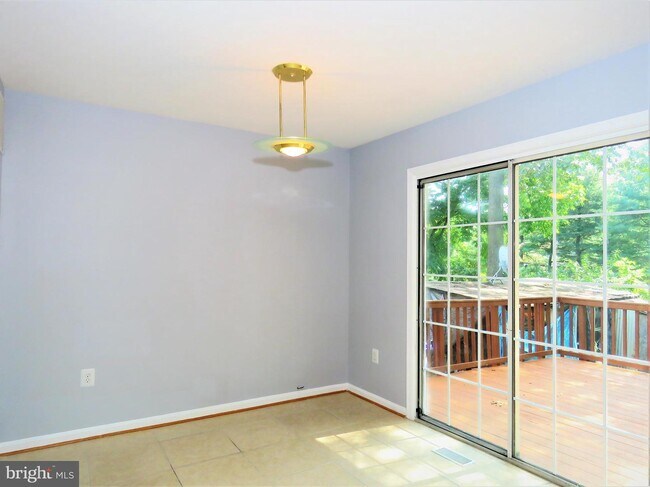 Building Photo - 7526 Mattingly Ln