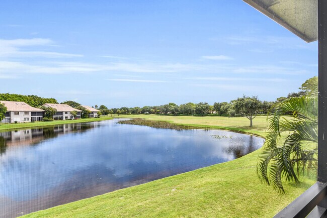 Building Photo - 16922 Isle of Palms Dr