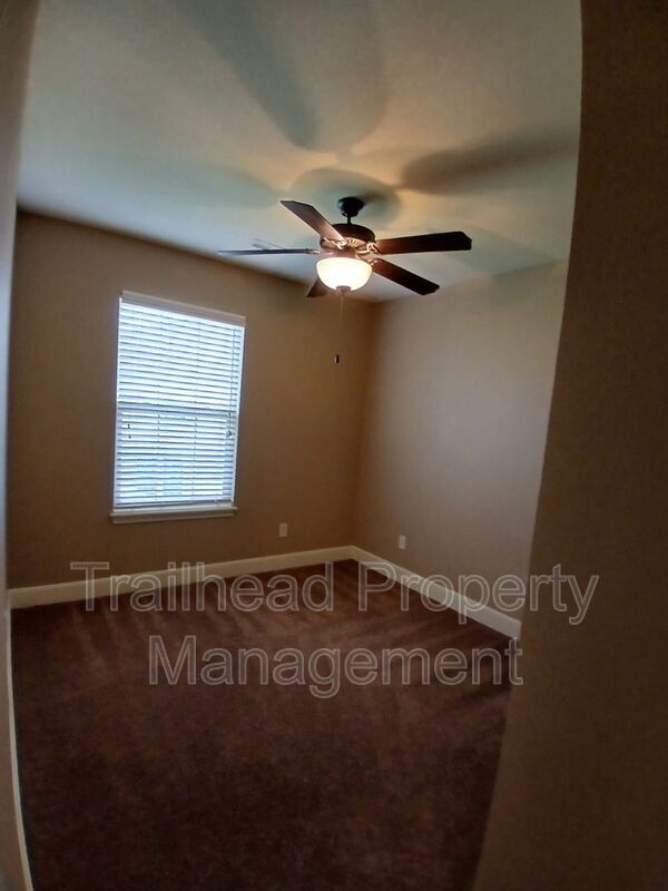 Building Photo - 21616 Westover Ct