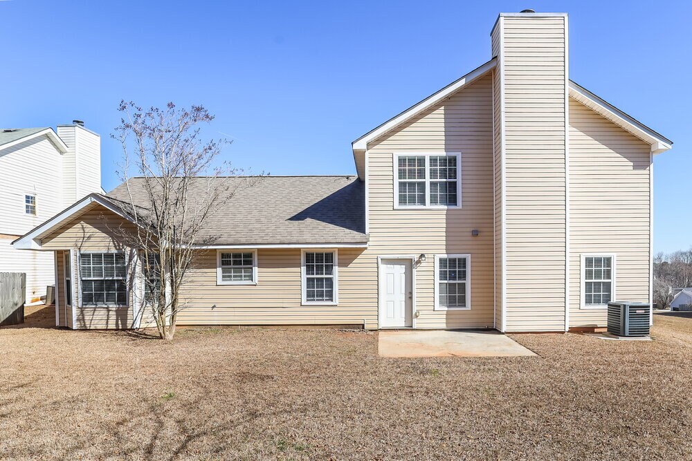 Building Photo - 10635 Misty Meadows Dr