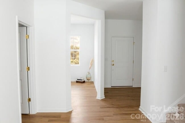 Building Photo - 1215 Nesters Store Pl SW