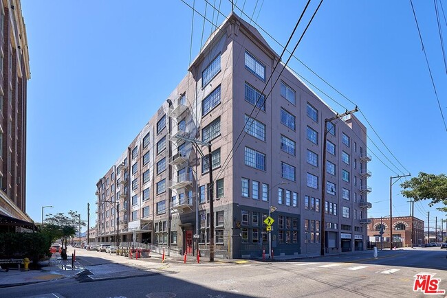 Building Photo - 1855 Industrial St