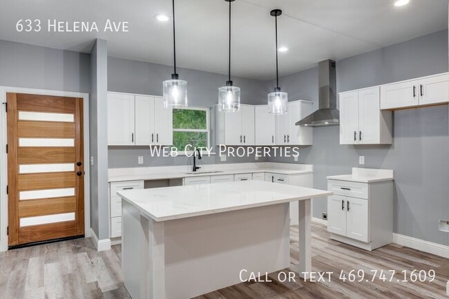 Building Photo - 633 Helena Ave