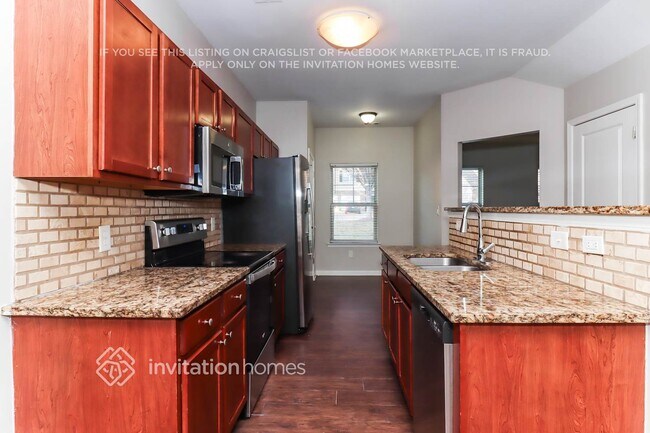 Building Photo - 3165 Franklin St