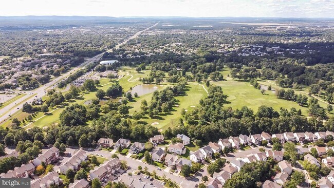 Building Photo - 3873 Billberry Dr