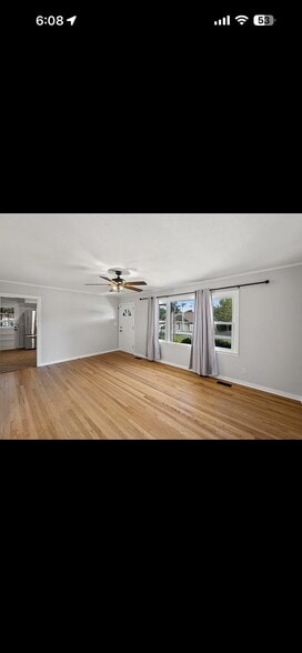 Building Photo - 889 Shady Ln