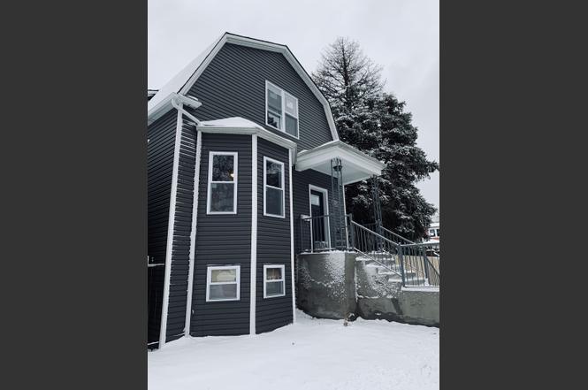 Building Photo - 8020 S Prairie Ave