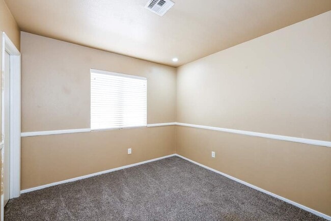 Building Photo - 7258 Golden Star Ave