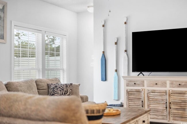 Building Photo - 9580 Maison Ct