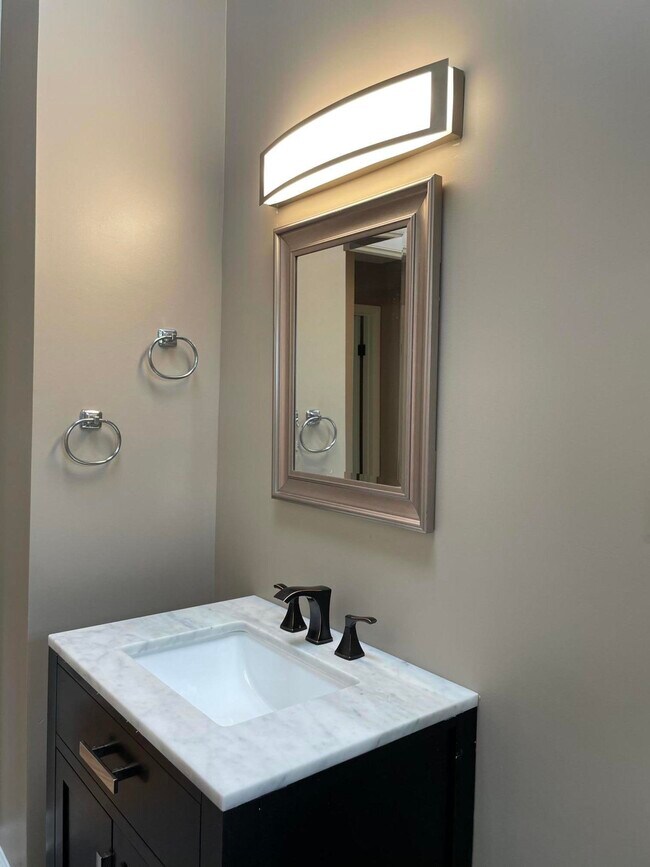 Building Photo - 3421 Holwyn Rd