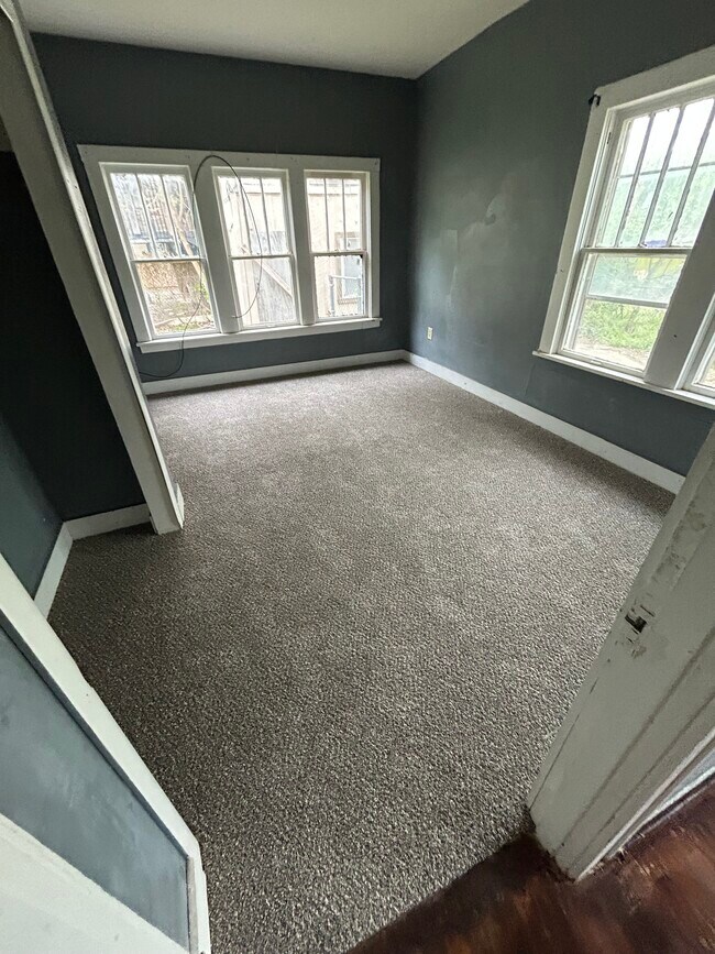 Building Photo - 1301 Giddings St