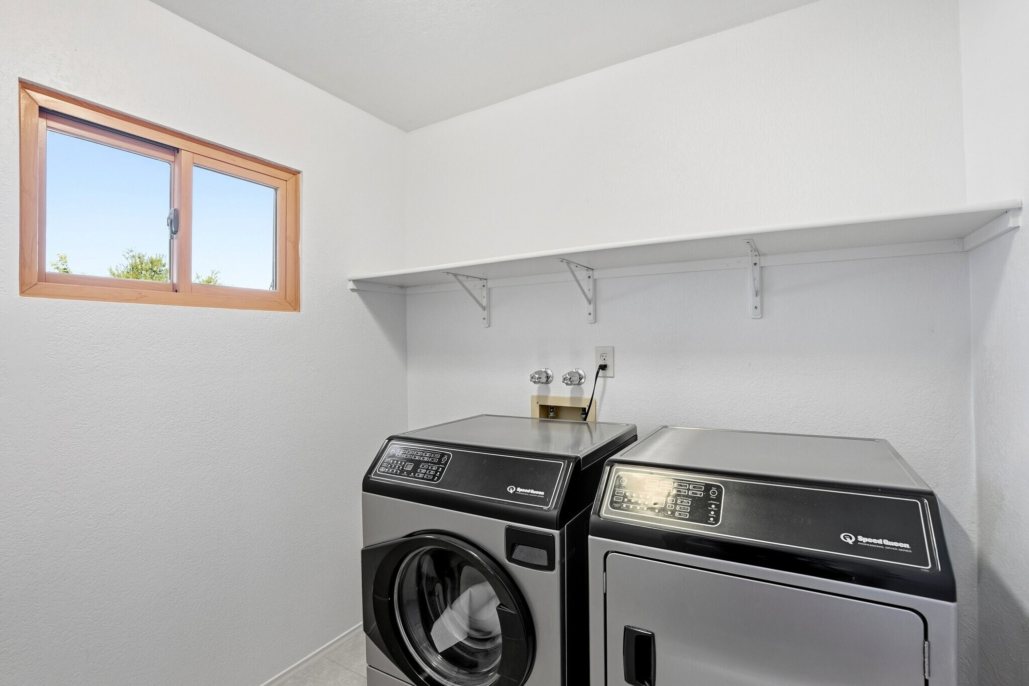 Building Photo - 11910 N Joi Dr