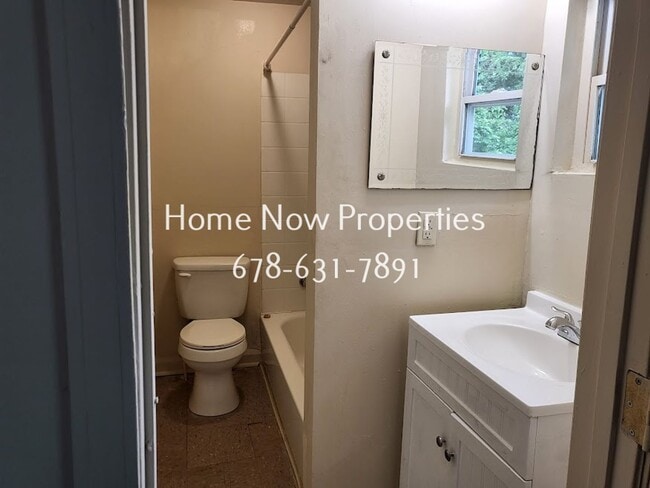 Building Photo - 3BR/2BA Home | Huge Private Lot + Deck | F...