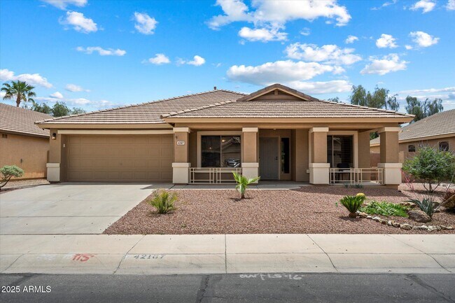 Building Photo - 42187 W Chisholm Dr