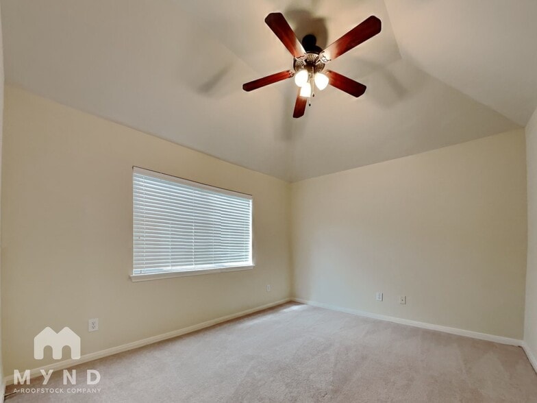 Building Photo - 28306 Peper Hollow Ln