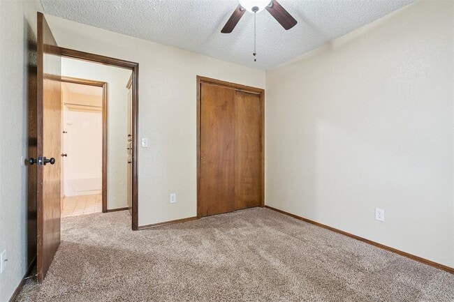 Building Photo - 16404 Del Mar Dr
