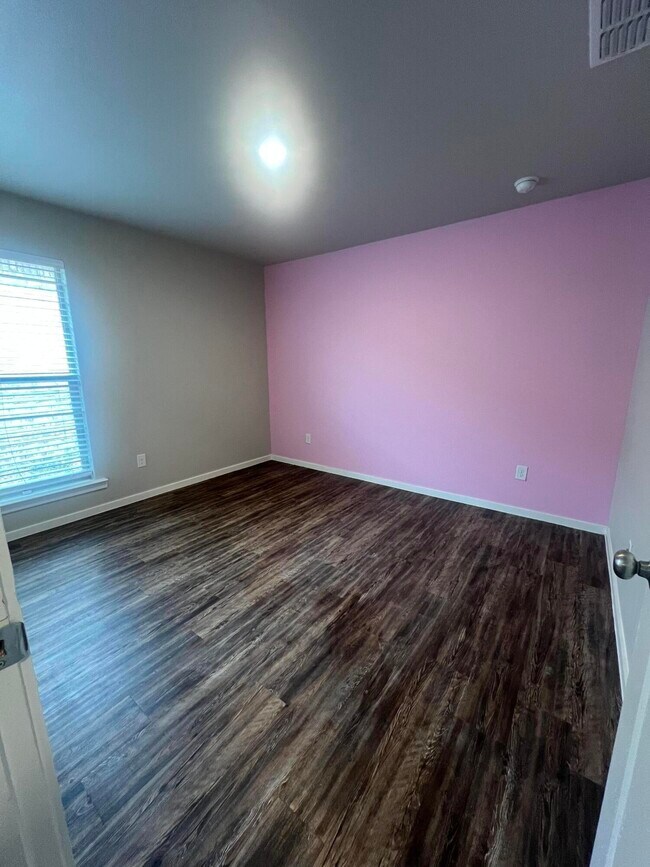 Building Photo - 2101 Kirksey Ave