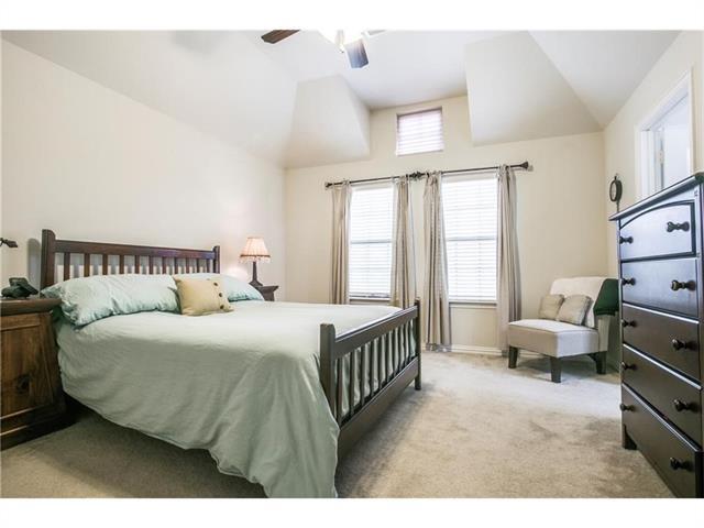 Building Photo - 929 Jamesville Ln