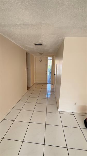 Building Photo - 22 Laredo Pl