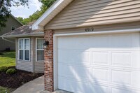 Building Photo - 4919 W Millbrook Dr