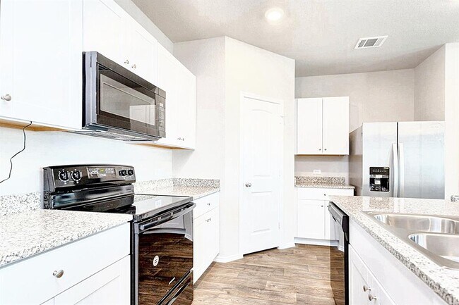 Building Photo - 5901 Xene Dr