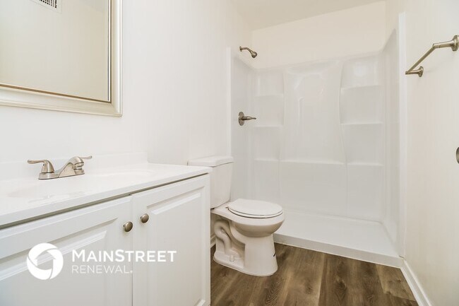 Building Photo - 2541 W Gary Dr