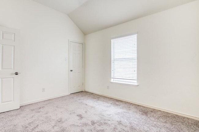 Building Photo - 7740 Summerbrook Cir