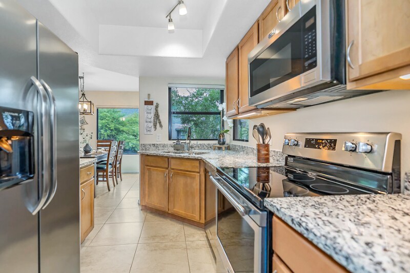 Building Photo - 5855 N Kolb Rd