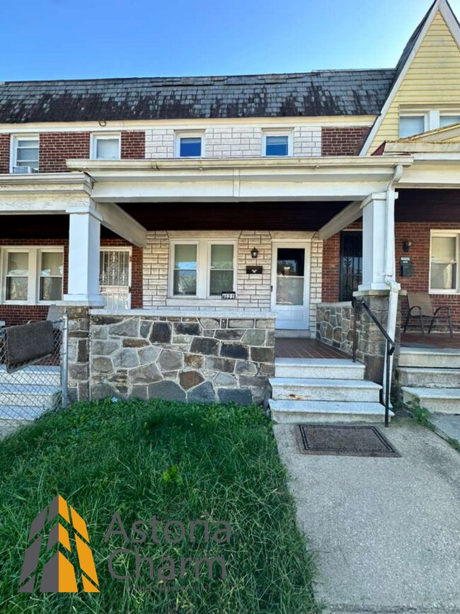 Primary Photo - Spacious 3BR/2BA Home with Finished Baseme...