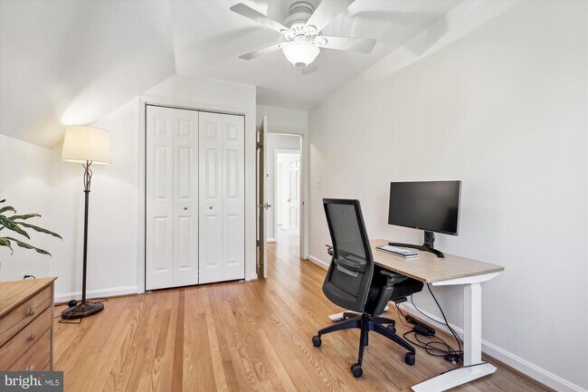 Building Photo - 5213 Rayland Dr