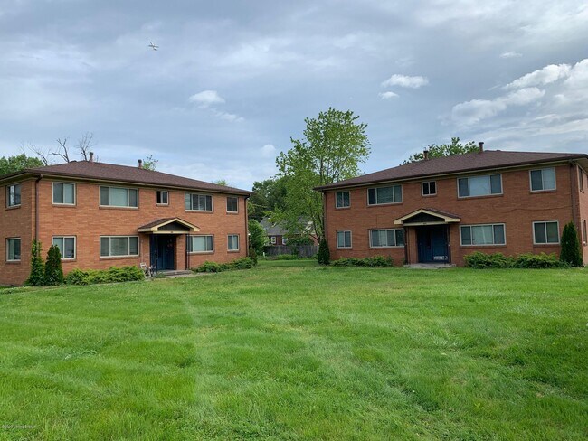 Building Photo - 400 N Clark Blvd