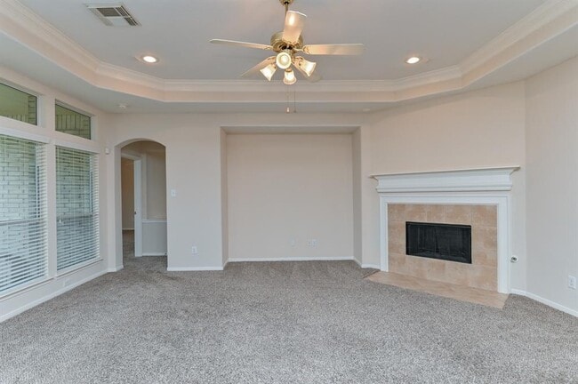 Building Photo - 211 Elana Ln