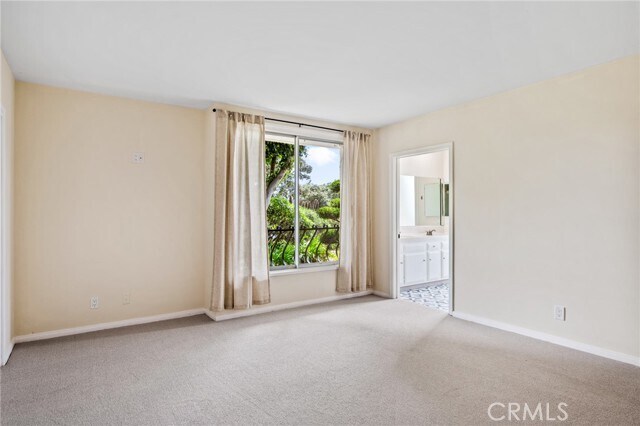Building Photo - 7117 Avenida Altisima